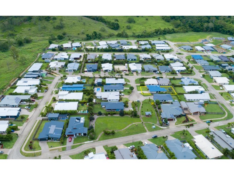 3 Flinders Court, Cannonvale QLD 4802