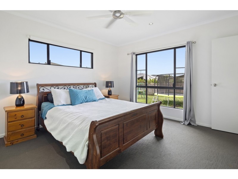 3 Flinders Court, Cannonvale QLD 4802