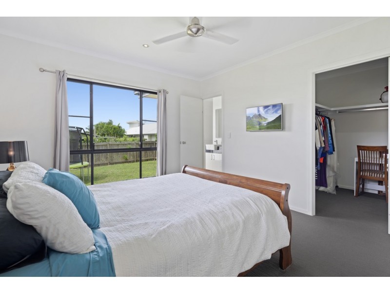 3 Flinders Court, Cannonvale QLD 4802