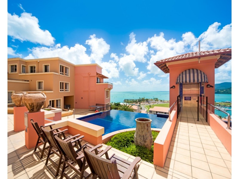 16/18 Golden Orchid Drive, Airlie Beach QLD 4802