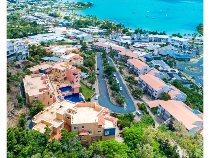 16/18 Golden Orchid Drive, Airlie Beach QLD 4802