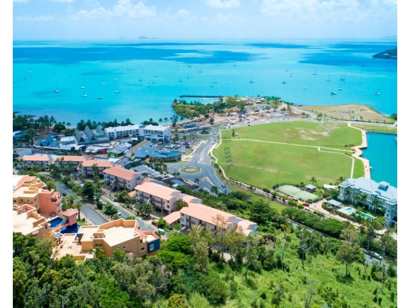 16/18 Golden Orchid Drive, Airlie Beach QLD 4802