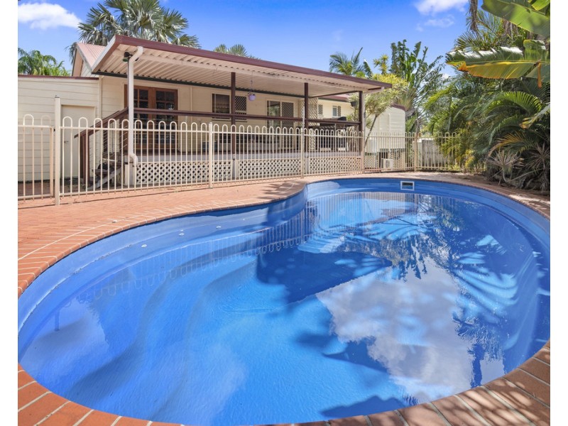 4 Cateran Close, Cannonvale QLD 4802