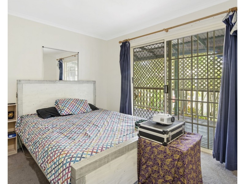 4 Cateran Close, Cannonvale QLD 4802