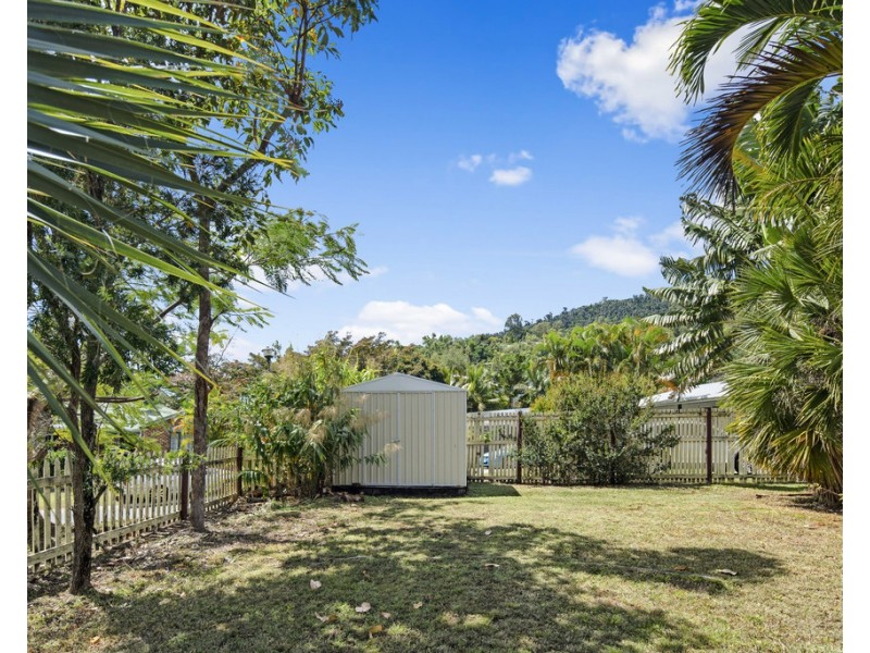 4 Cateran Close, Cannonvale QLD 4802