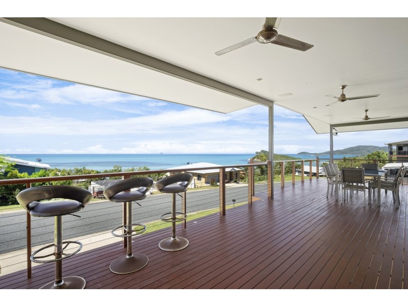 38 Blackcurrant Drive, Hideaway Bay QLD 4800