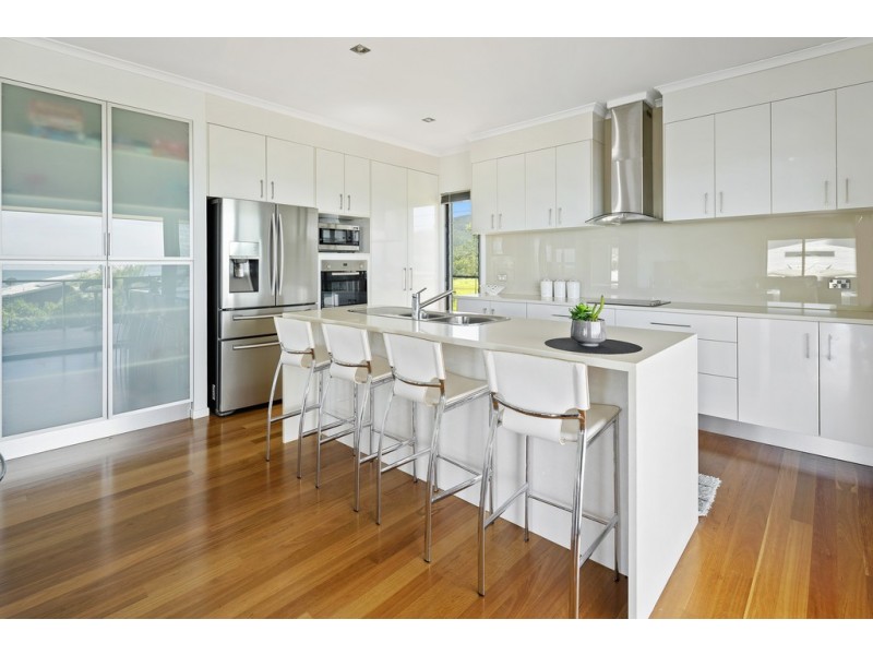 38 Blackcurrant Drive, Hideaway Bay QLD 4800