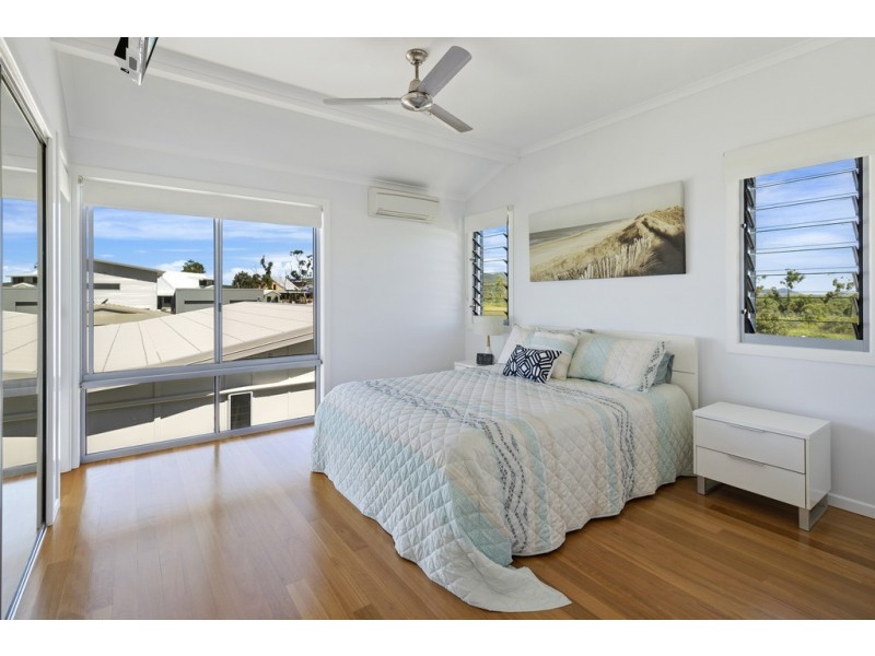 38 Blackcurrant Drive, Hideaway Bay QLD 4800