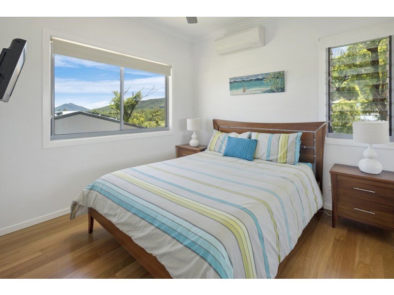 38 Blackcurrant Drive, Hideaway Bay QLD 4800