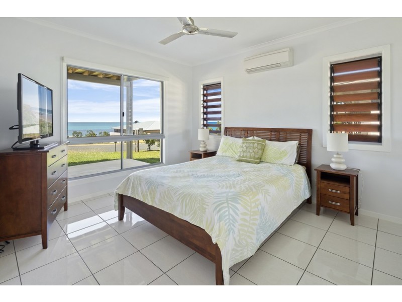38 Blackcurrant Drive, Hideaway Bay QLD 4800