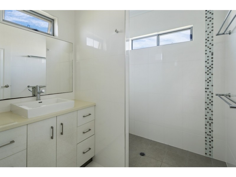 38 Blackcurrant Drive, Hideaway Bay QLD 4800