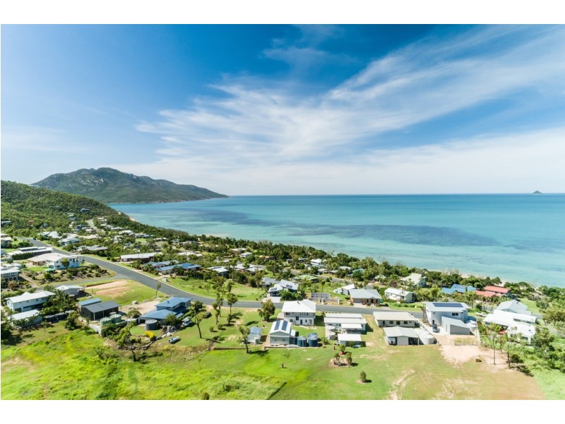 38 Blackcurrant Drive, Hideaway Bay QLD 4800