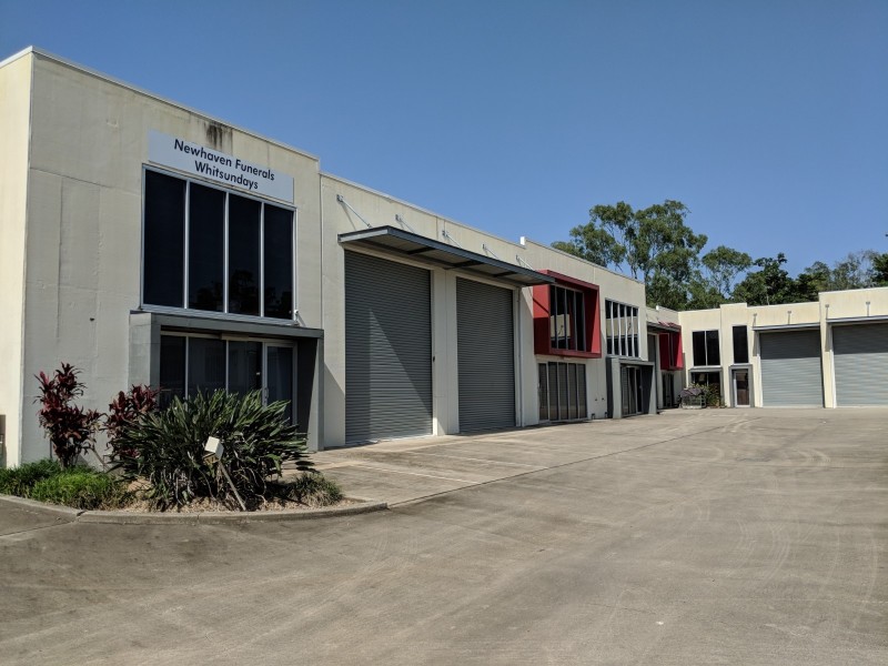 1/4 Myer Lasky Drive, Cannonvale QLD 4802