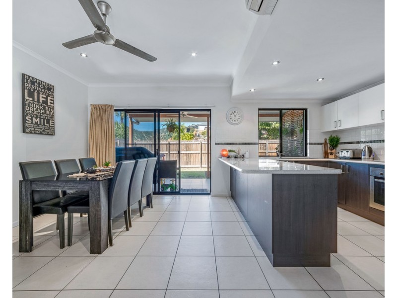 32/25 Abell Road, Cannonvale QLD 4802