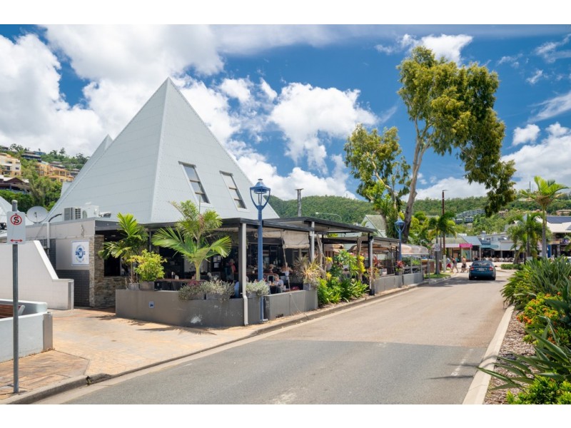 293 Shute Harbour Road, Ansett Centre, Airlie Beach QLD 4802