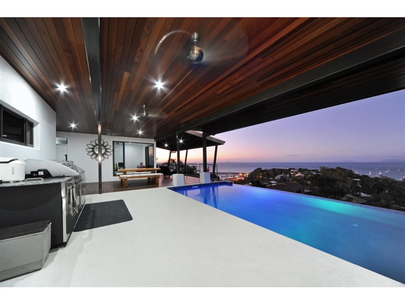 15 Kara Crescent, Airlie Beach QLD 4802