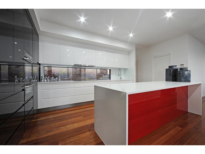 15 Kara Crescent, Airlie Beach QLD 4802