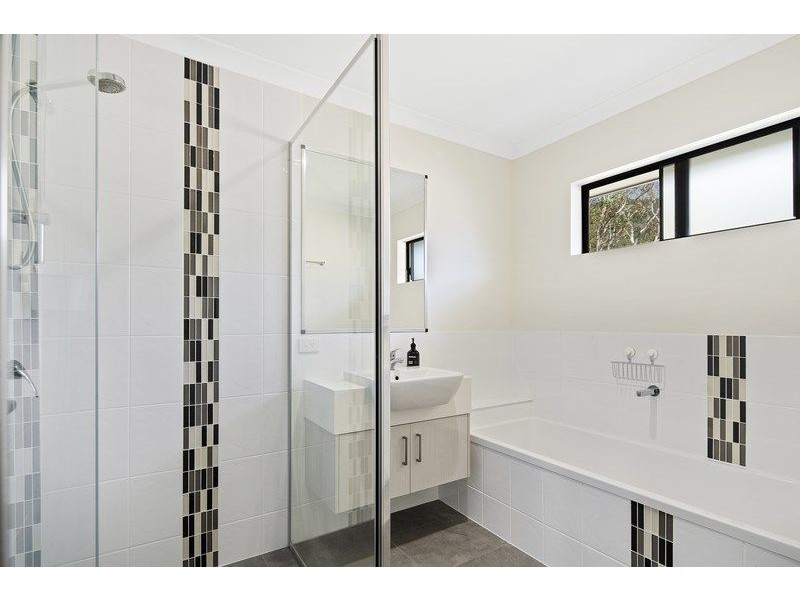 5 Grevillea Place, Cannonvale QLD 4802