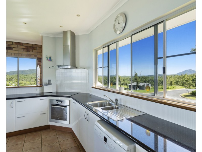 4 Arkhurst Road, Hideaway Bay QLD 4800