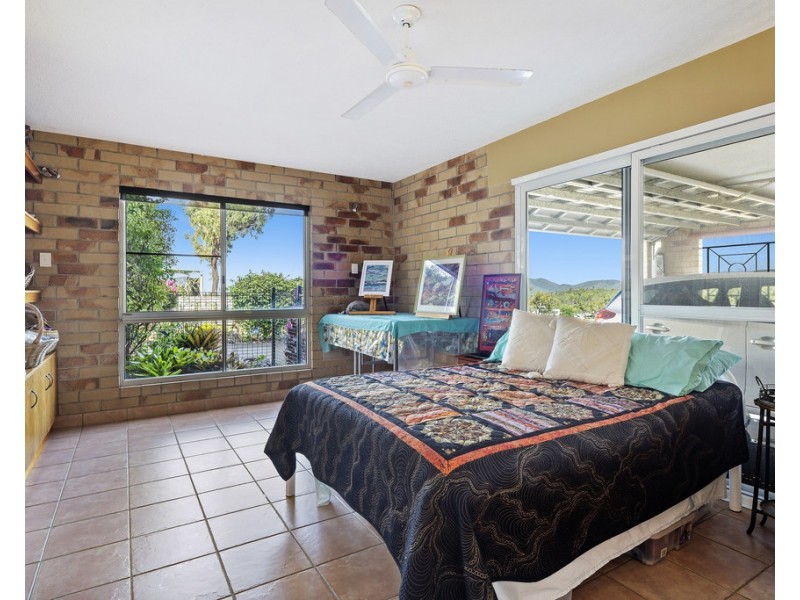 4 Arkhurst Road, Hideaway Bay QLD 4800