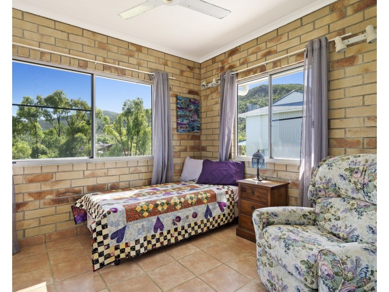 4 Arkhurst Road, Hideaway Bay QLD 4800