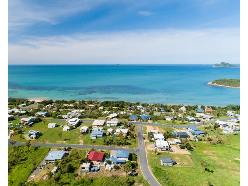 4 Arkhurst Road, Hideaway Bay QLD 4800