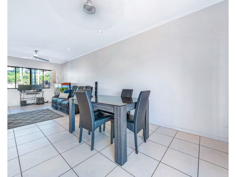 2/25 Abell Road, Cannonvale QLD 4802