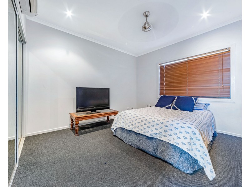 2/25 Abell Road, Cannonvale QLD 4802