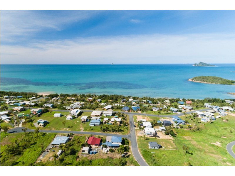 31 Roseric Crescent, Hideaway Bay QLD 4800