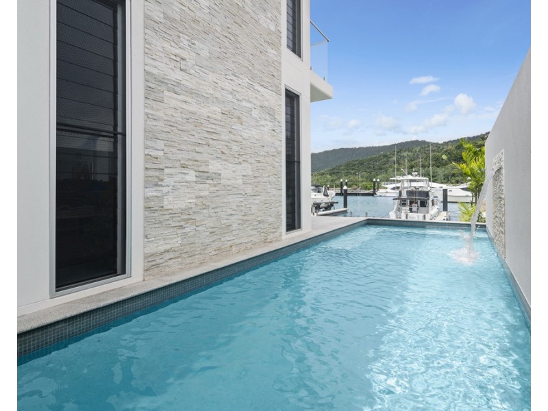 17 The Cove, Airlie Beach QLD 4802