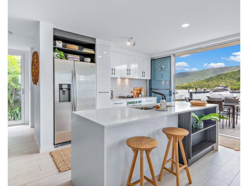 17 The Cove, Airlie Beach QLD 4802