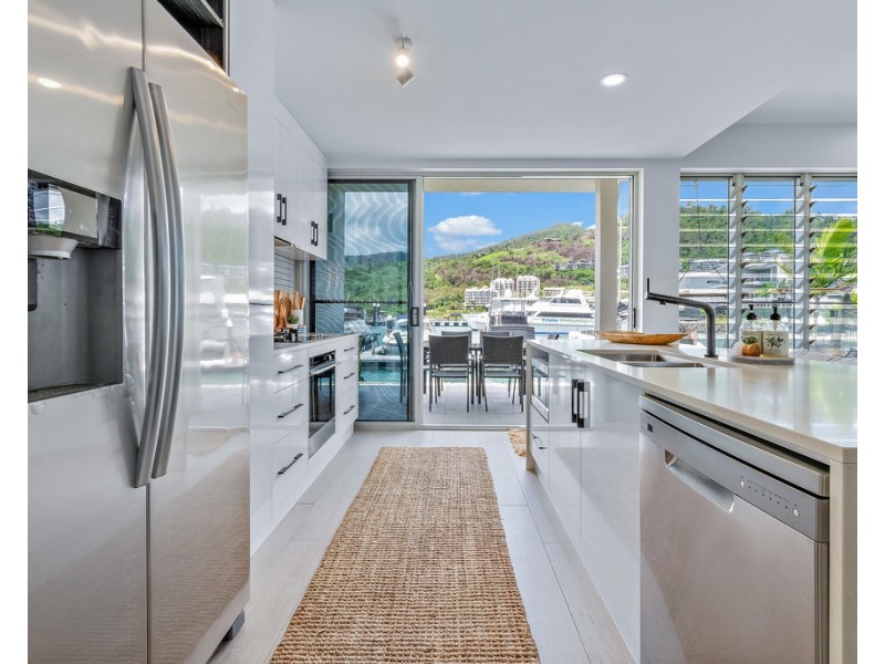 17 The Cove, Airlie Beach QLD 4802