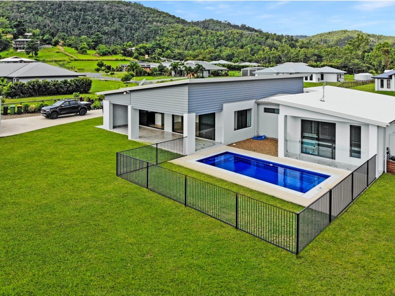 65 Honeyeater Crescent, Cannonvale QLD 4802