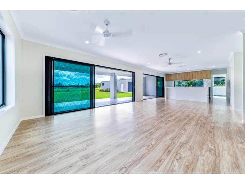 65 Honeyeater Crescent, Cannonvale QLD 4802