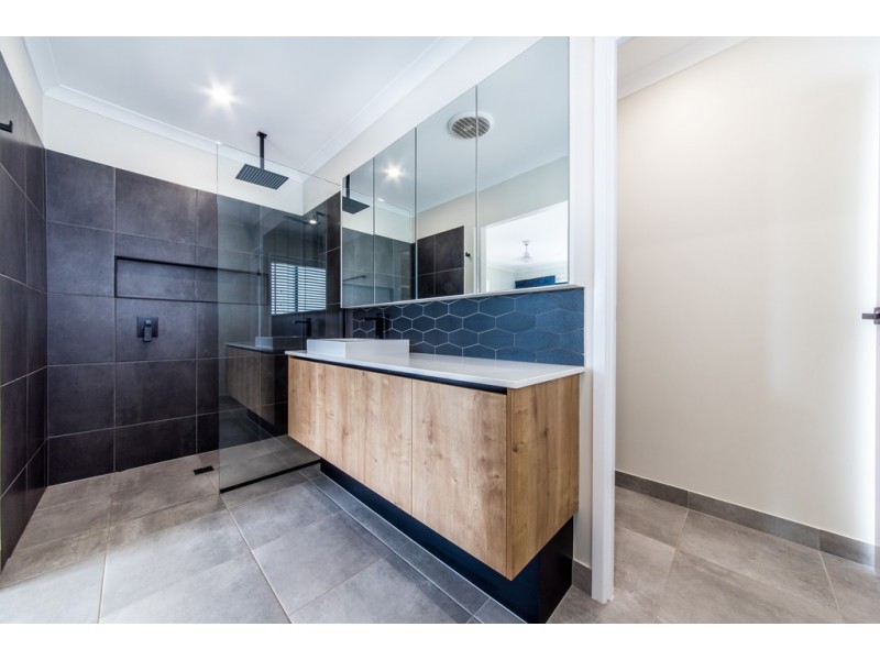 65 Honeyeater Crescent, Cannonvale QLD 4802