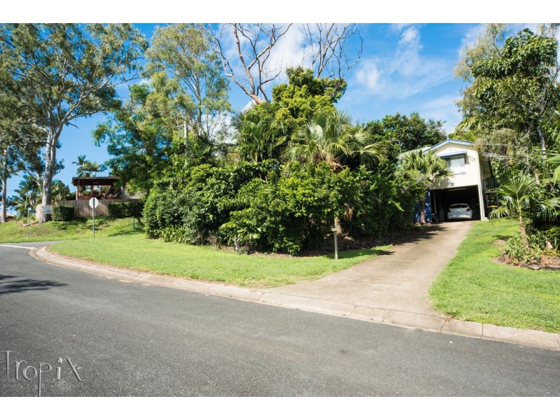 11 Wambiri Street, Cannonvale QLD 4802