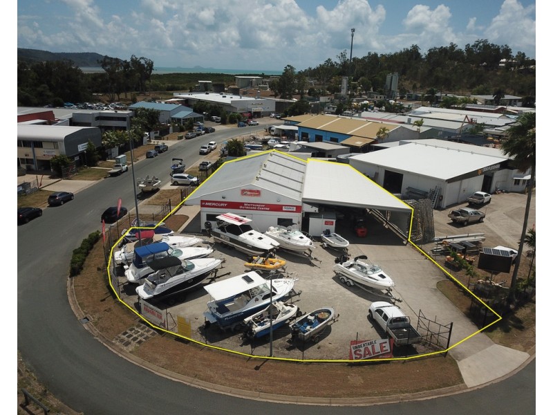 17 William Murray Drive, Whitsunday Outboard Centre, Cannonvale QLD 4802