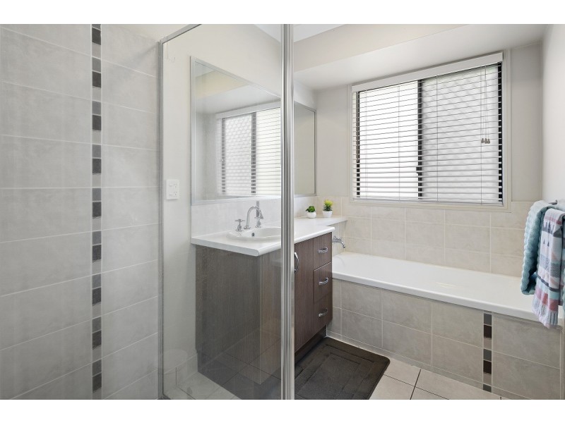 30 Sunset Drive, Jubilee Pocket QLD 4802