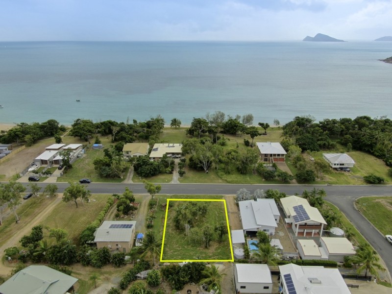 61 Gloucester Avenue, Hideaway Bay QLD 4800