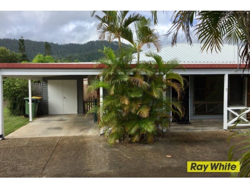 7/20 Pandanas Drive, Cannonvale QLD 4802