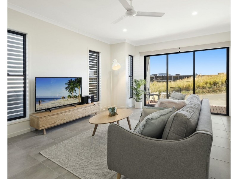 48/20 Altmann Avenue, Cannonvale QLD 4802