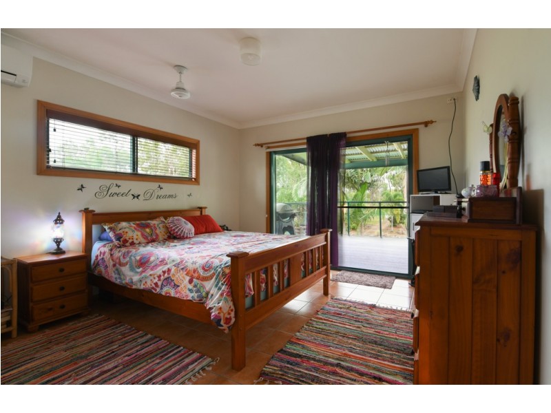 4 Lawson Street, Midge Point QLD 4799