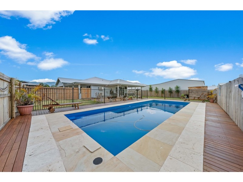 29 Stanley Drive, Cannonvale QLD 4802