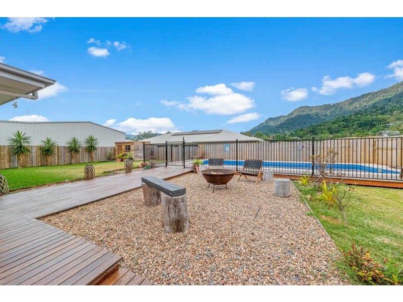 29 Stanley Drive, Cannonvale QLD 4802