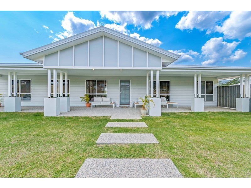 29 Stanley Drive, Cannonvale QLD 4802