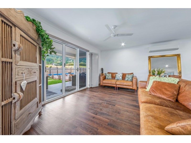 29 Stanley Drive, Cannonvale QLD 4802