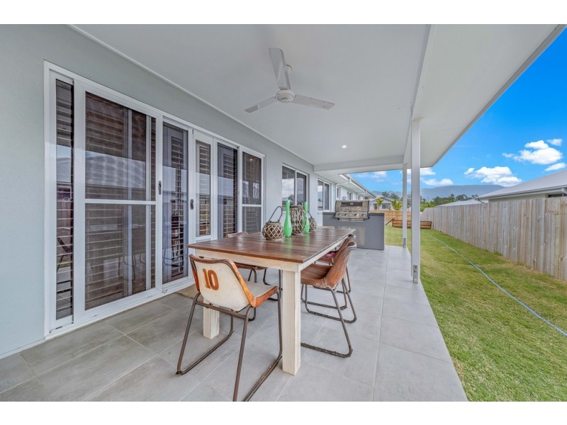 29 Stanley Drive, Cannonvale QLD 4802