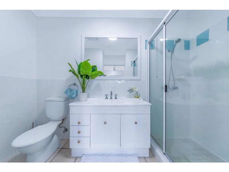 26/24 Beach Road, Cannonvale QLD 4802