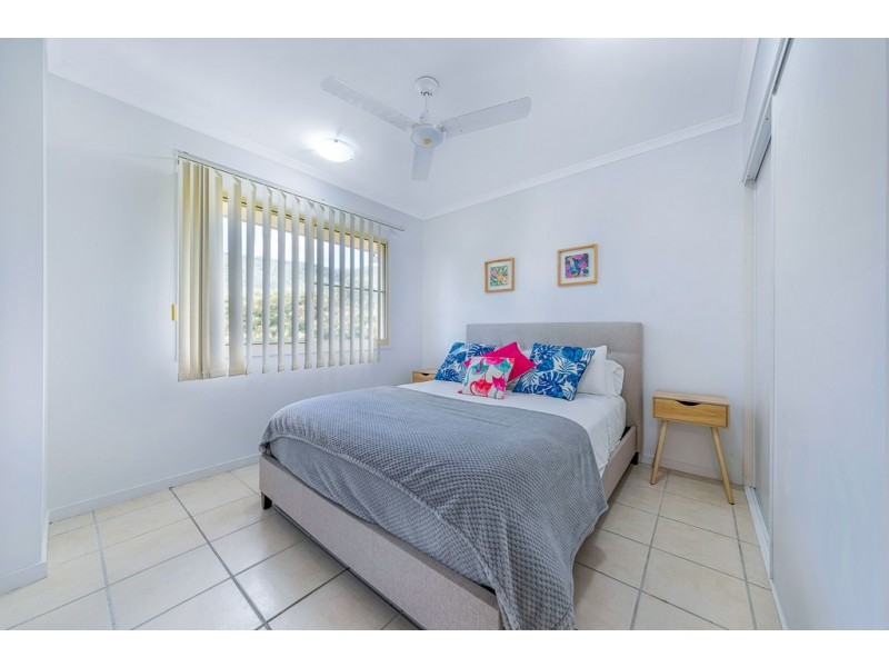 26/24 Beach Road, Cannonvale QLD 4802