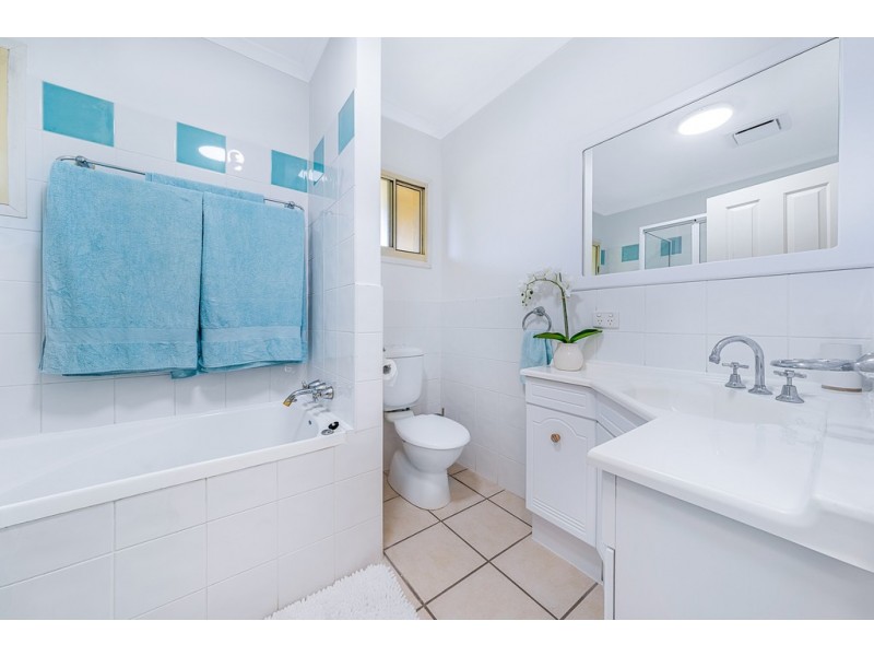 26/24 Beach Road, Cannonvale QLD 4802